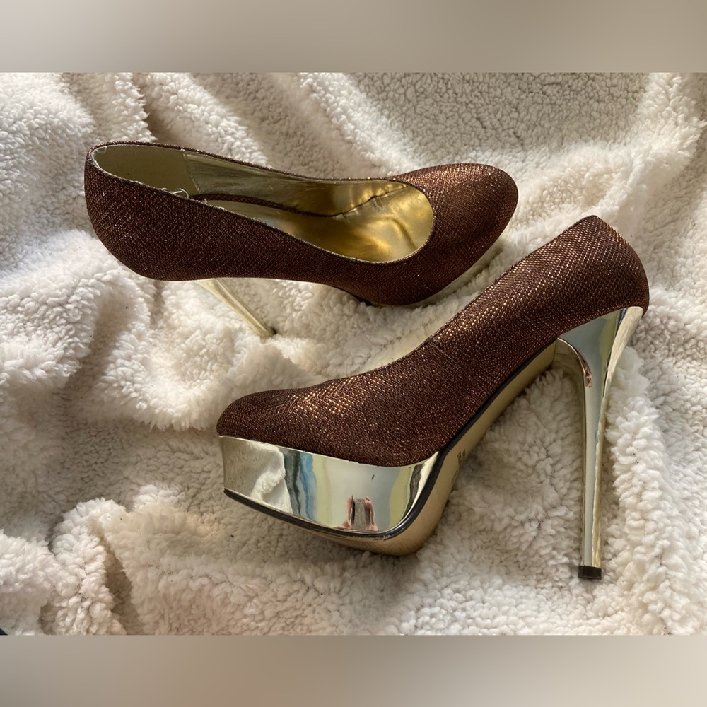 Women’s Brown Gold Sparkle Mirrored Platform Wedge Stiletto Heels by Bertinni 9